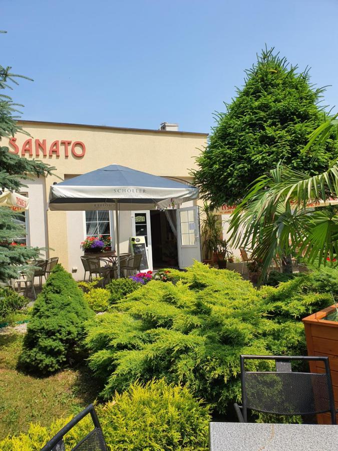 Pensjonat Sanato Hotell Busko-Zdrój Eksteriør bilde