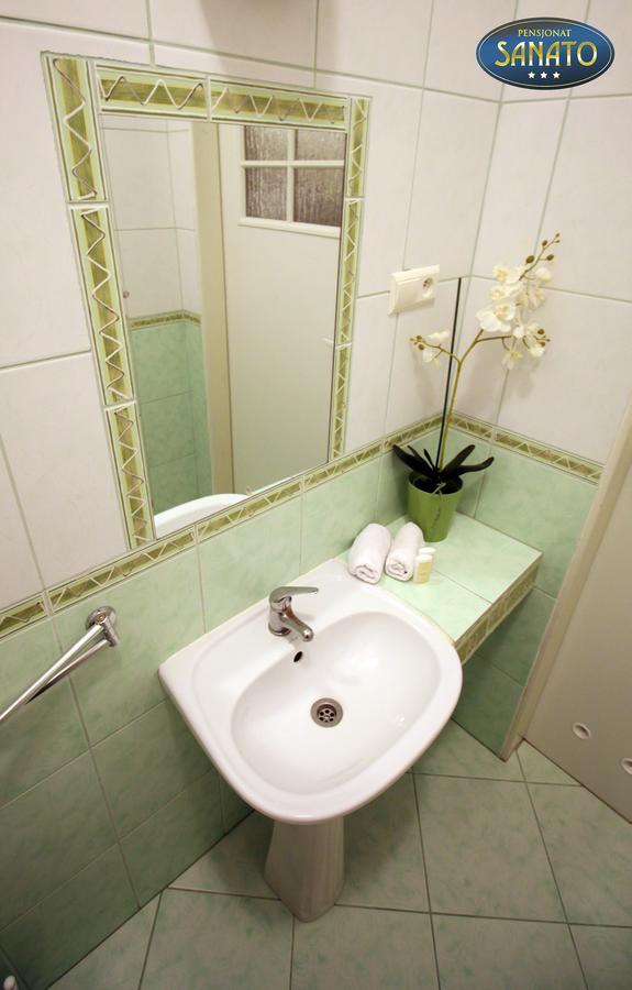Pensjonat Sanato Hotell Busko-Zdrój Eksteriør bilde