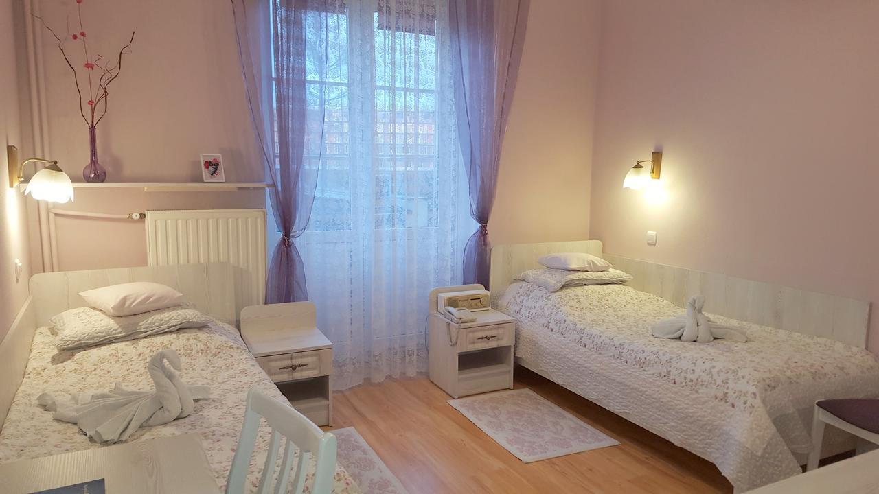 Pensjonat Sanato Hotell Busko-Zdrój Eksteriør bilde