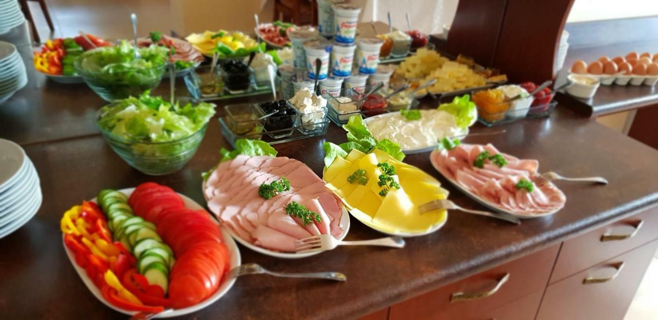 Pensjonat Sanato Hotell Busko-Zdrój Eksteriør bilde